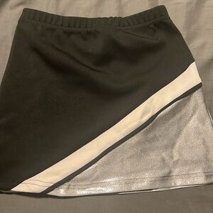 Girl’s cheerleading outfit size xl